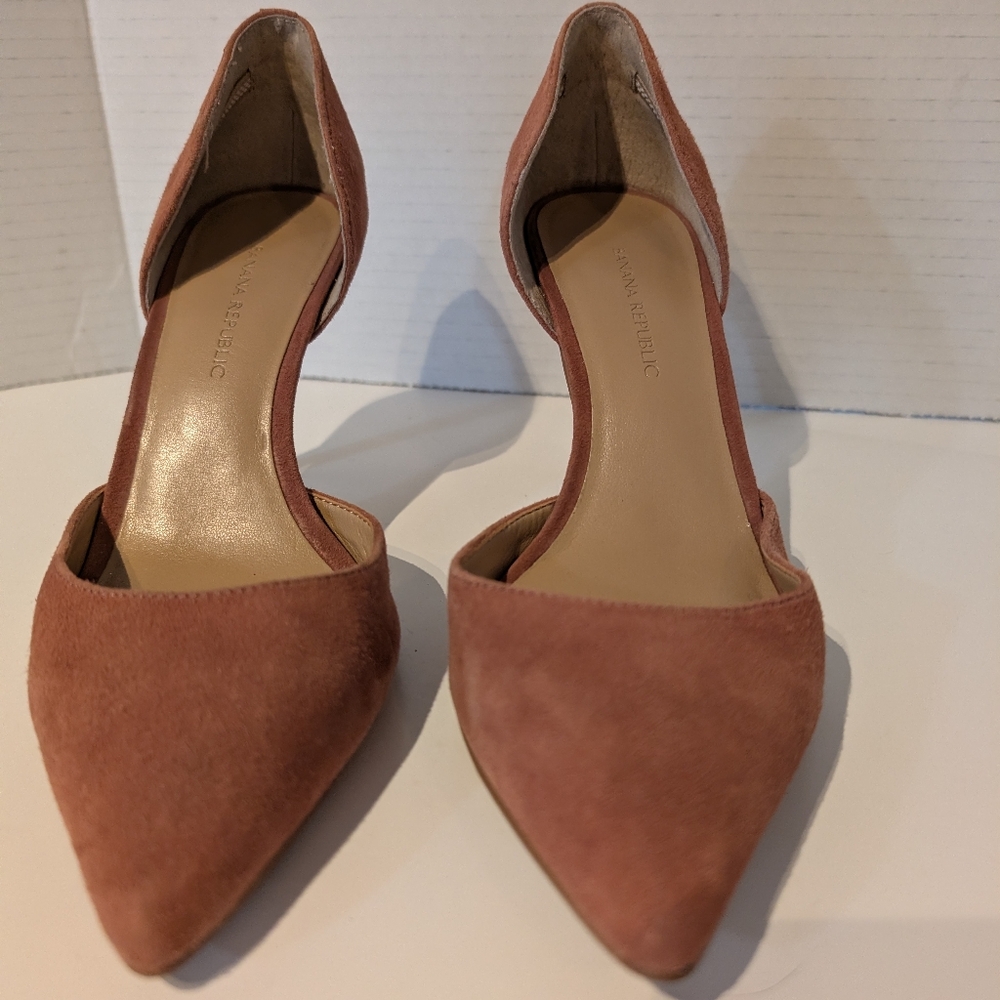 Banana Republic Womens Cafe Au‎ Lait Brown Suede Heels Sz.6